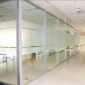 盐城玻璃隔断_双面玻璃带百叶隔断_办公室高隔间供货厂家